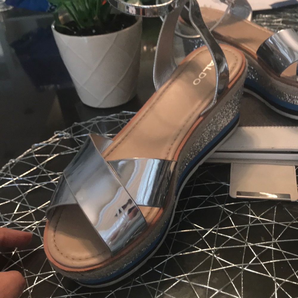 Platform sandals - Picture 2 of 5